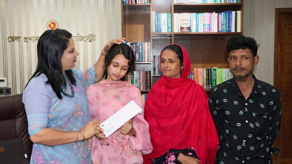 Sample Story: Salma Strengthens Household Savings