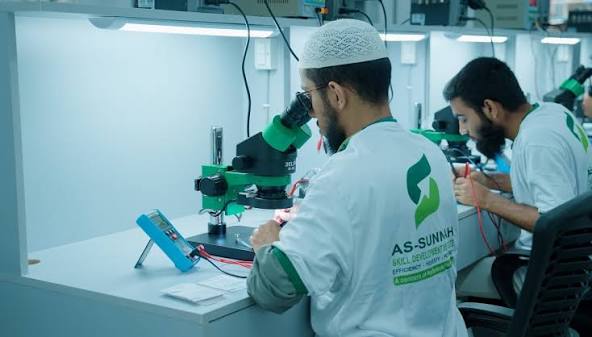 Sample Story: Rafiq Starts a Repair Service